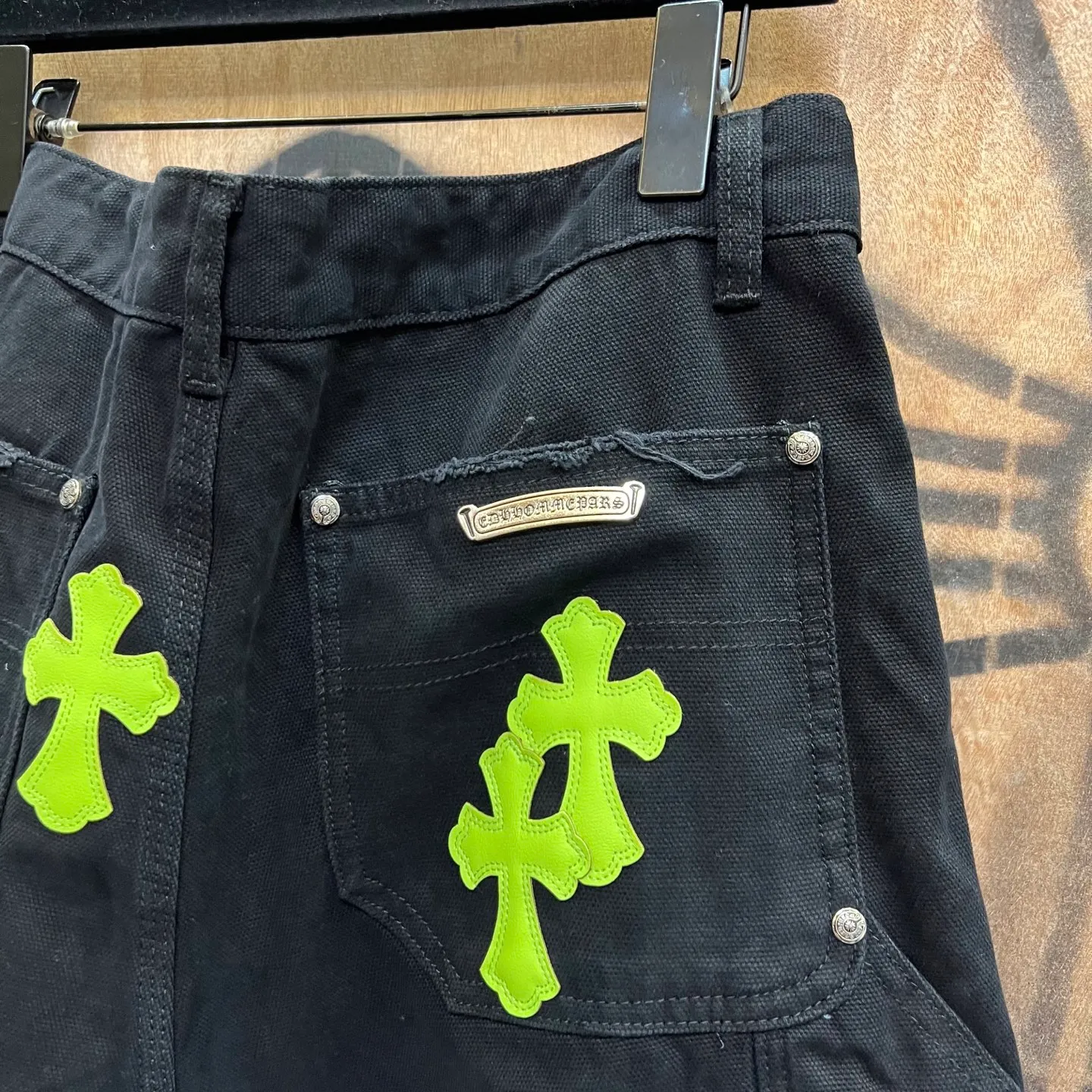 P520 chrome hearts limited series new city limited jeans Chrome Hearts city limited denim shorts vintage levis American made 501 505 517 base version remake Levis American made 501 base version imported sheepskin 925 silver remake Customers provide waist and pants length or height and weight. The studio will select the most suitable base version for you to remake. There are many people doing remakes in the market. Don’t belittle or comment. The difference is visible to the naked eye. See and compare for yourself #CHROME HEARTS Unisex style